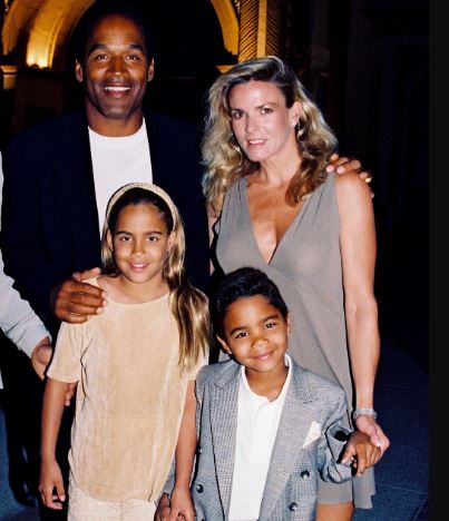 Childhood picture of Justin Ryan along with his family, sister, Sydney Brooke Simpson, mother, Nicole brown Simpson and father, O.J Simpson.